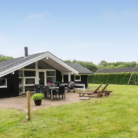 4 Bedroom Cozy In * Ansager