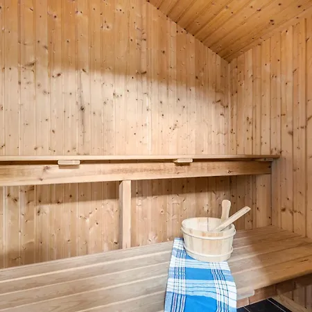 4 Bedroom Cozy In