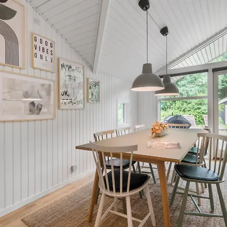 Nyaraló 4 Bedroom Cozy In Ansager