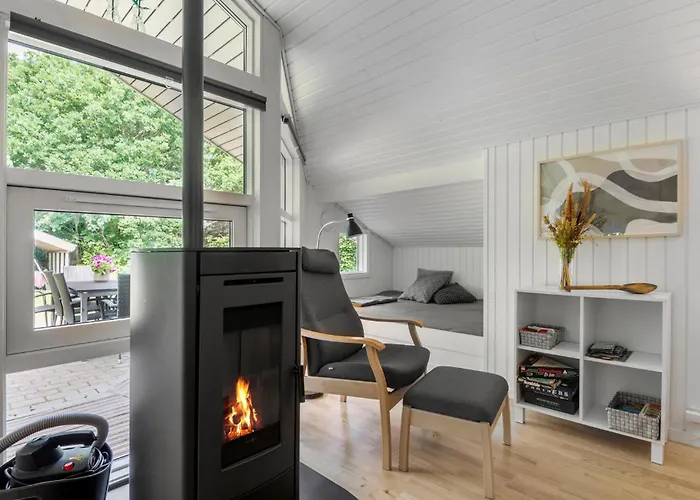 4 Bedroom Cozy In * Ansager