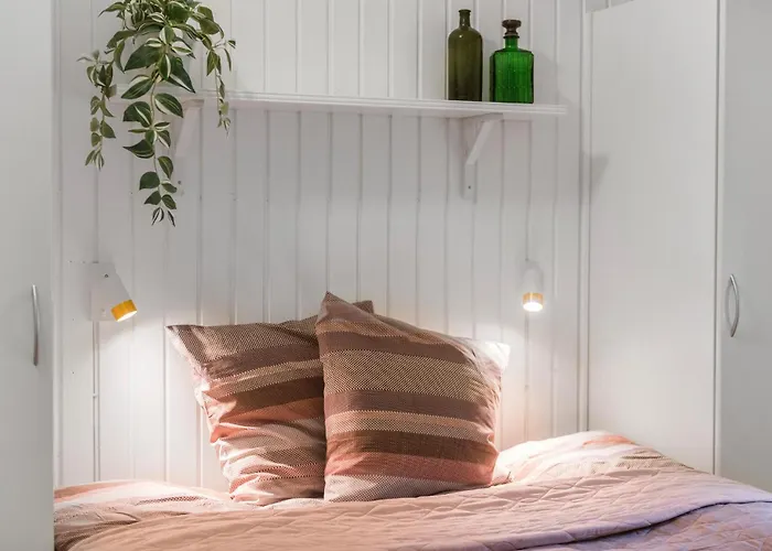 4 Bedroom Cozy In Prázdninový dům *